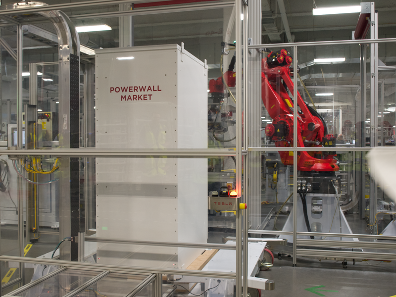 A robot making Powerwalls inside the Gigafactory. Photo credit: Michael Ballaban/Jalopnik